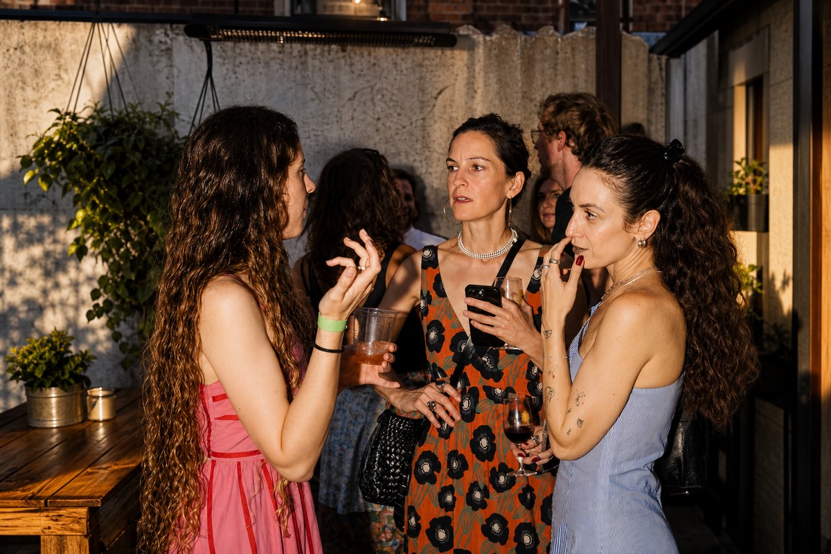 Comparti girls night out with cocktails